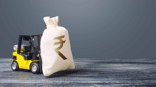 Quels sont les avantages de la technologie Mild Hybrid dans la Ford Fiesta pour l'économie de carburant ?